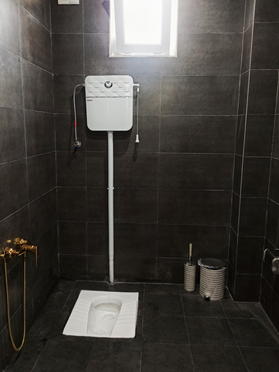 سرویس بهداشتی طبقه همکف