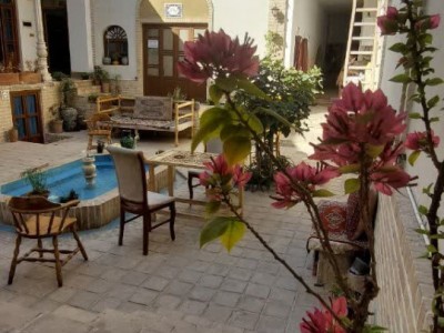 عمارت سنتی گلابگیر "اتاق ترمه"