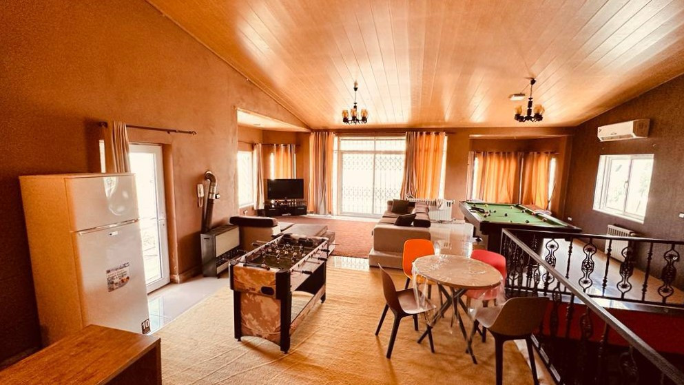 اتاق پذیرایی طبقه دوم