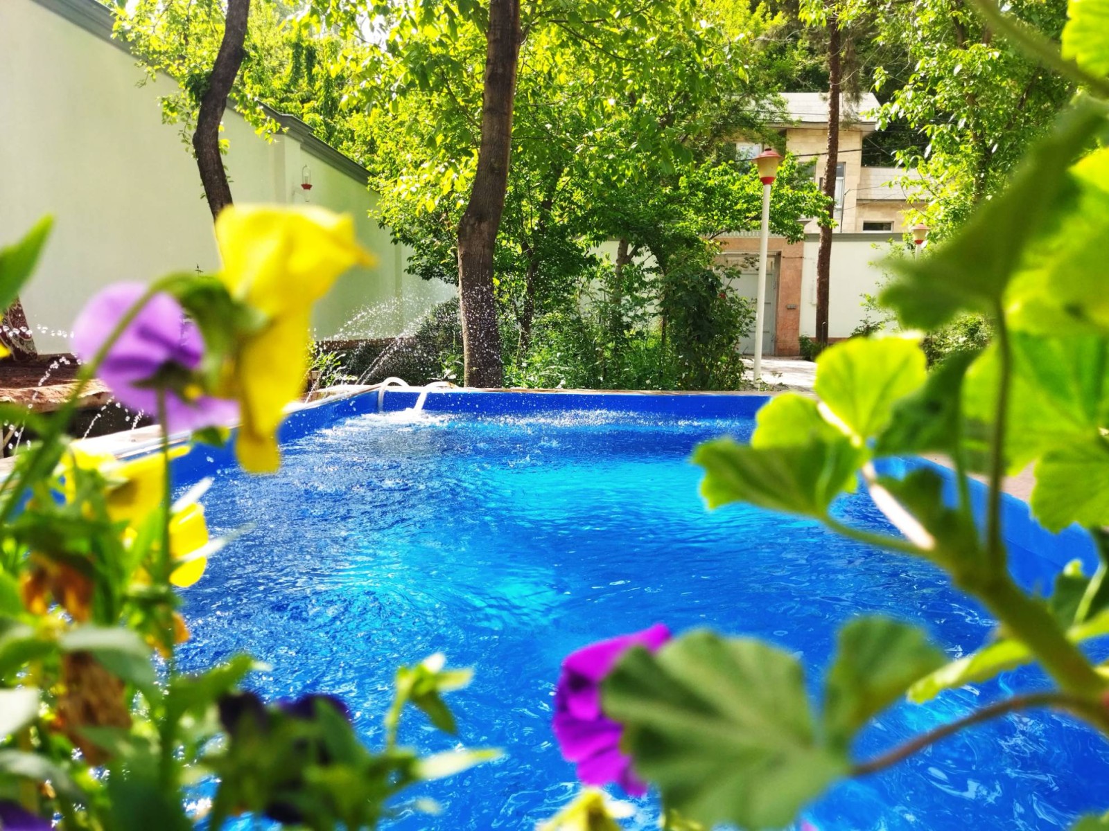 نمای بیرونی ساختمان