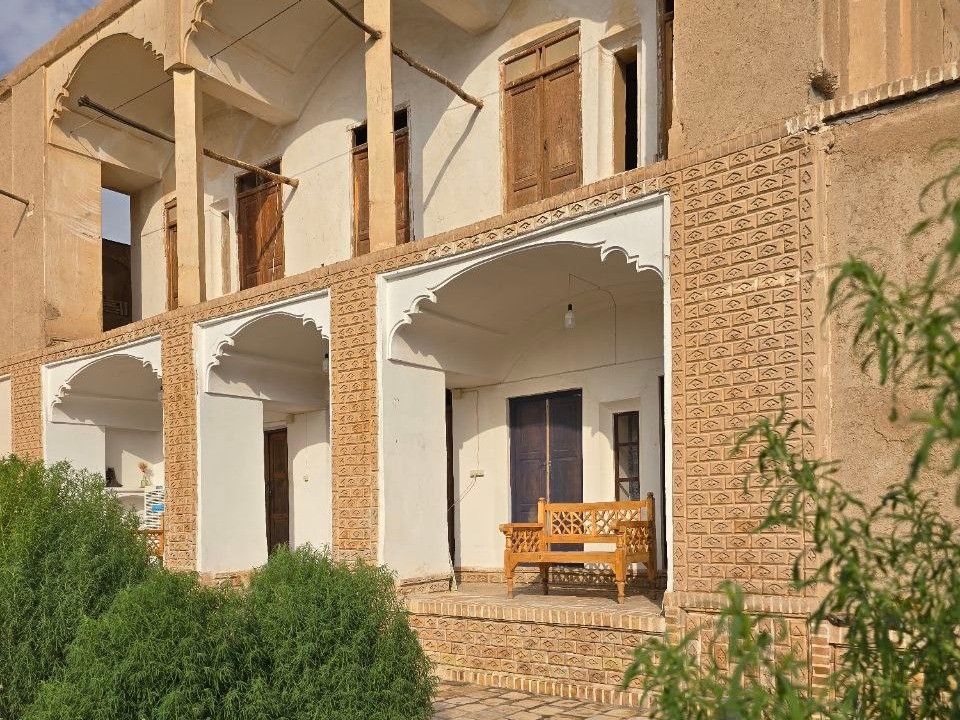 نمای بیرونی ساختمان نمای بیرونی ساختمان