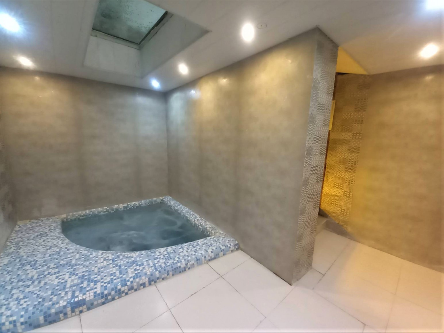 طبقه منفی یک