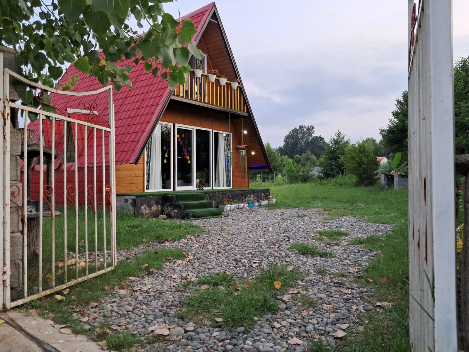 نمای بیرونی ساختمان