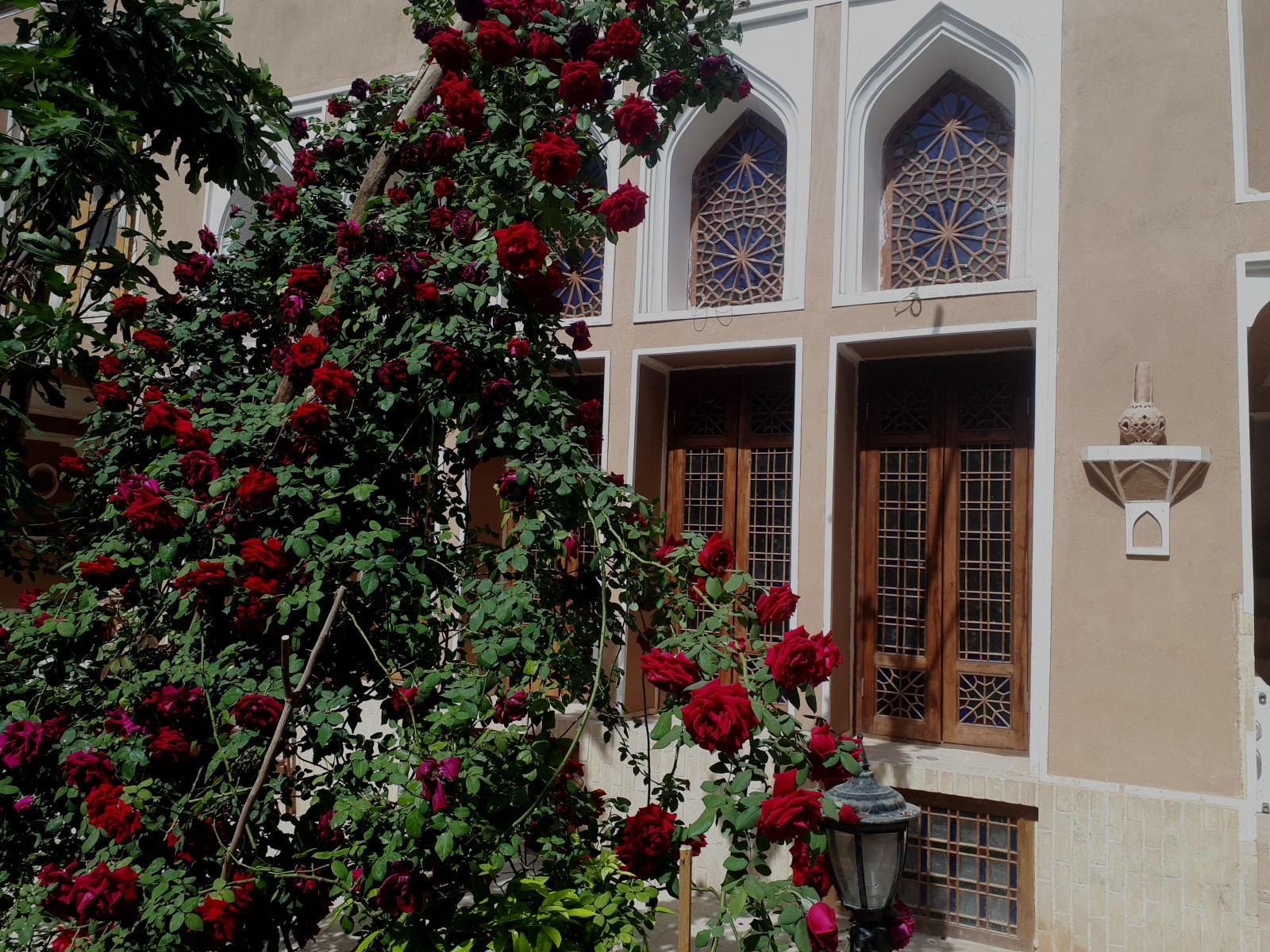 حیاط-بوتیک هتل  سنتی توریستی 600ساله گیوا یزدGiva Boutique Hotel