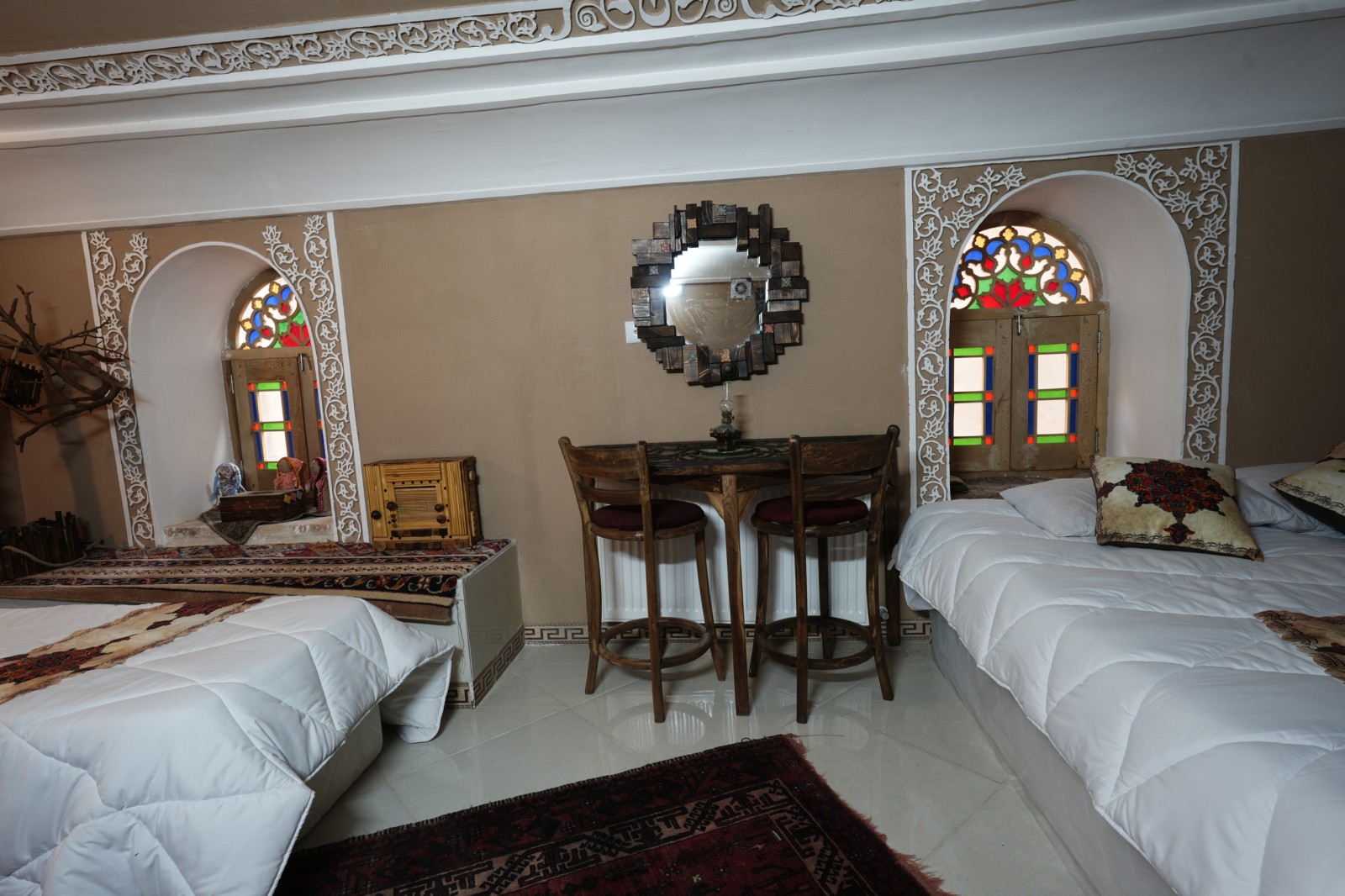 اتاق هنر-بوتیک هتل سنتی توریستی 600ساله گیوا یزدGiva Boutique Hotel اتاق هنر-بوتیک هتل سنتی توریستی 600ساله گیوا یزدGiva Boutique Hotel