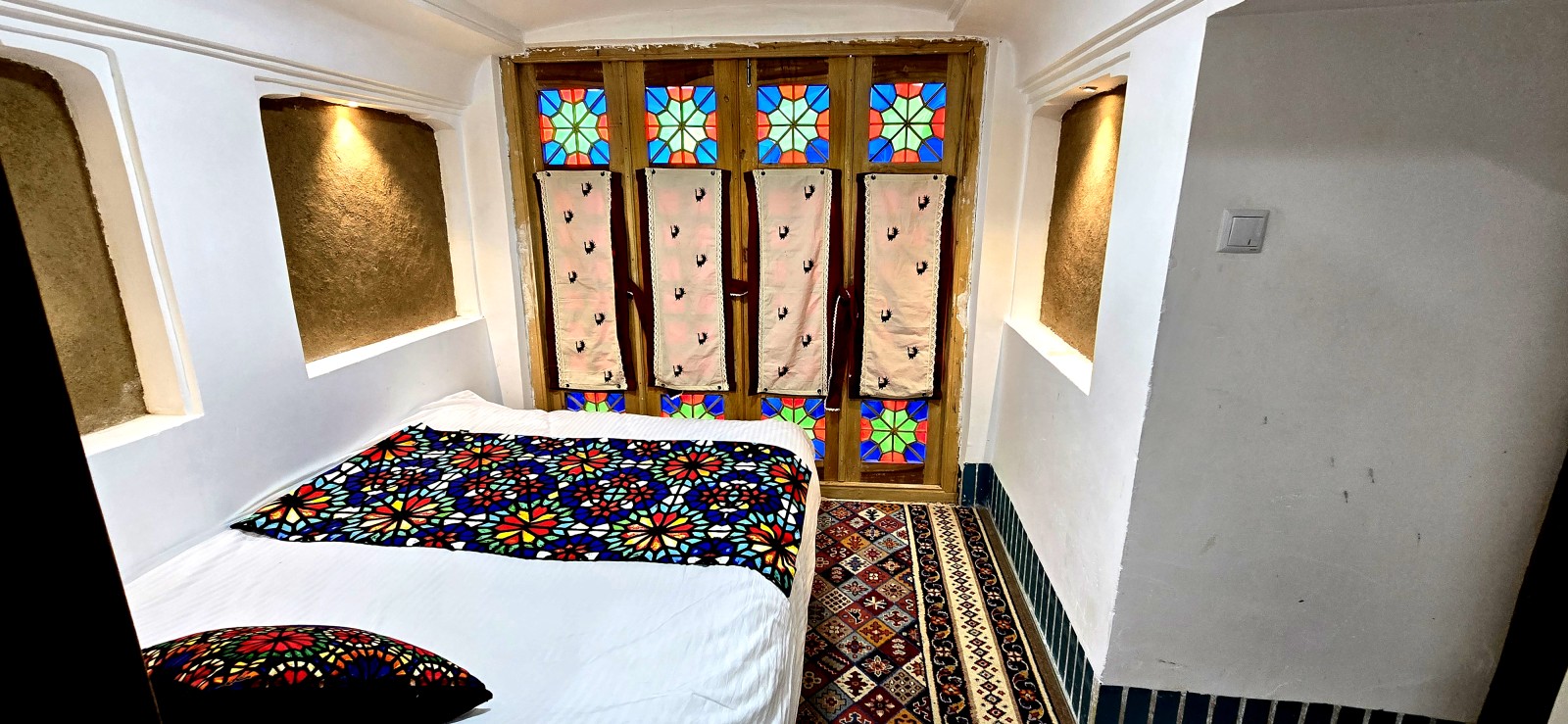 اتاق رو به بهشت-بوتیک هتل  سنتی توریستی 600ساله گیوا یزدGiva Boutique Hotel