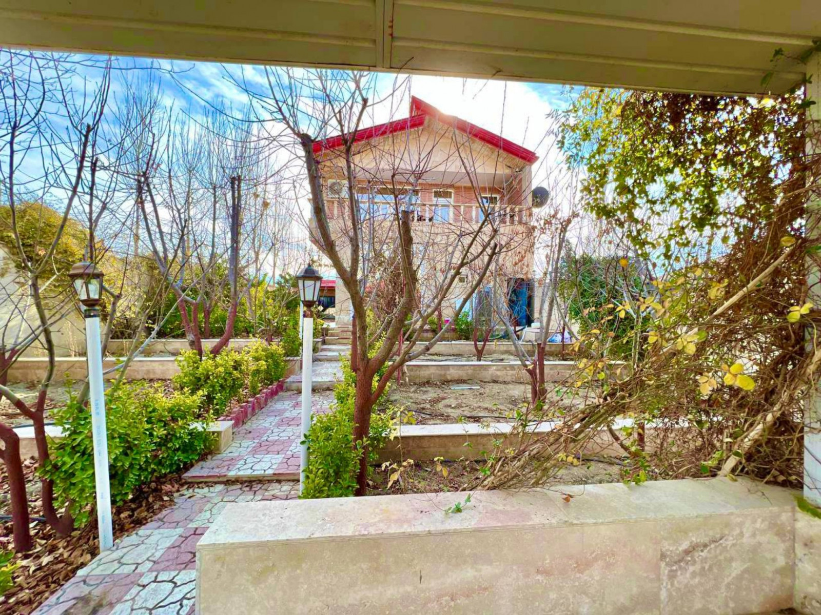 نمای بیرونی ساختمان