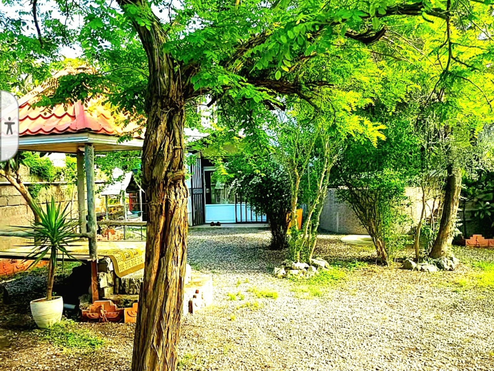 نمای بیرونی اقامتگاه نمای بیرونی اقامتگاه