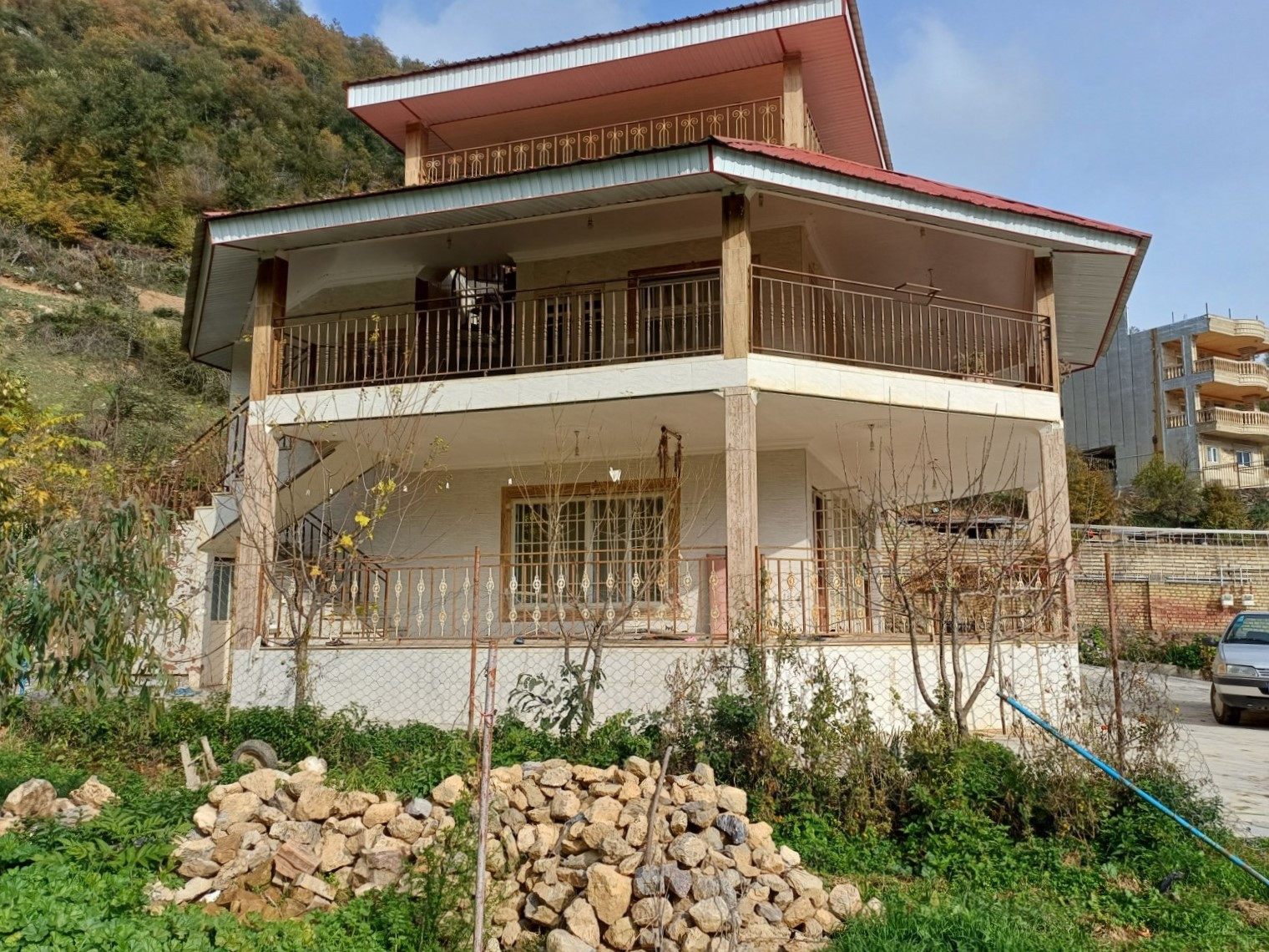 نمای بیرونی ساختمان