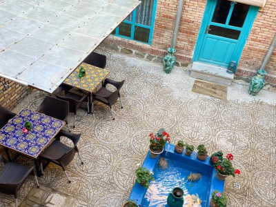 اقامتگاه سنتی عمارت هترا، اتاق فیروزه