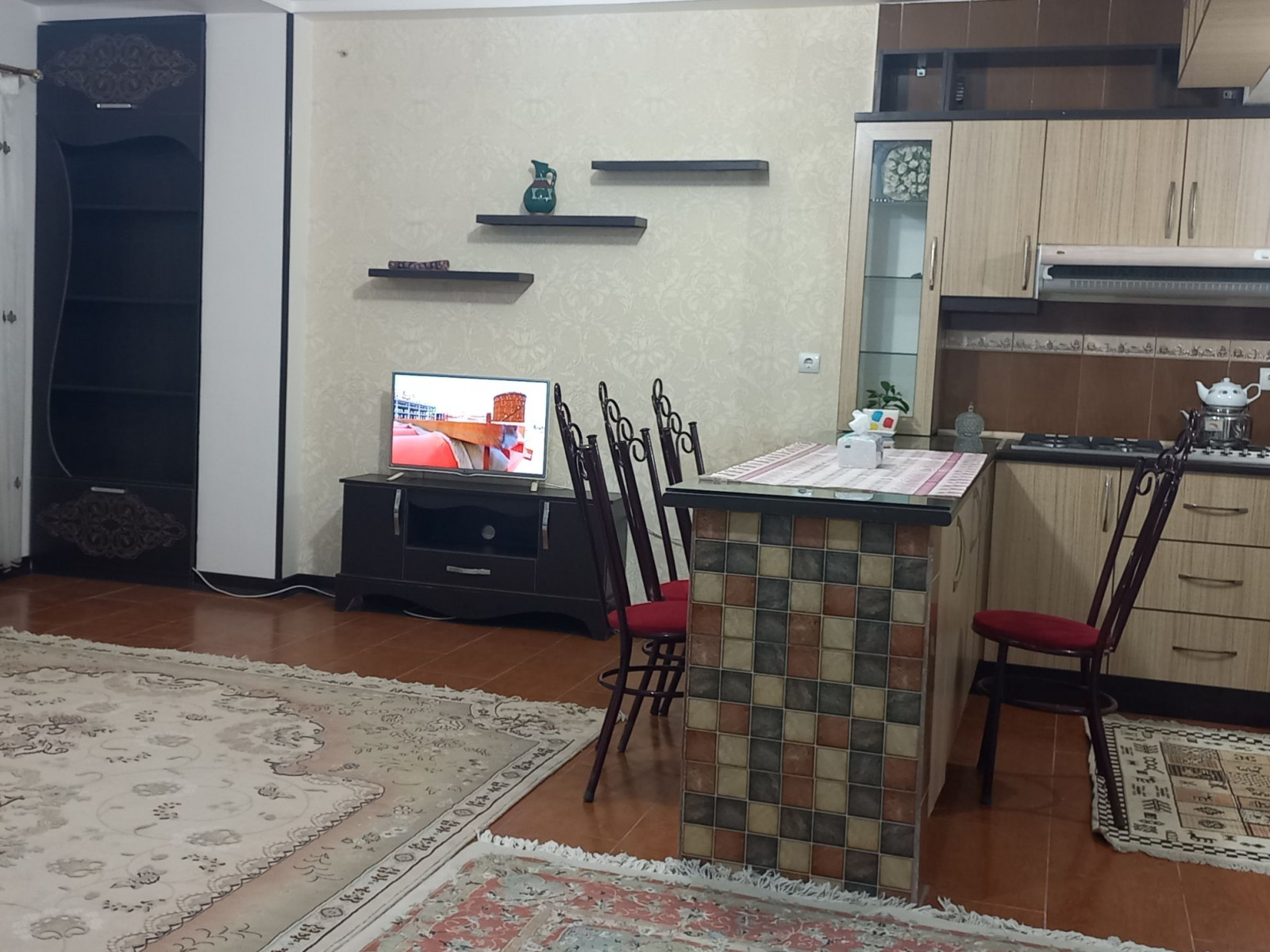 نمای آشپزخانه و پذیرایی