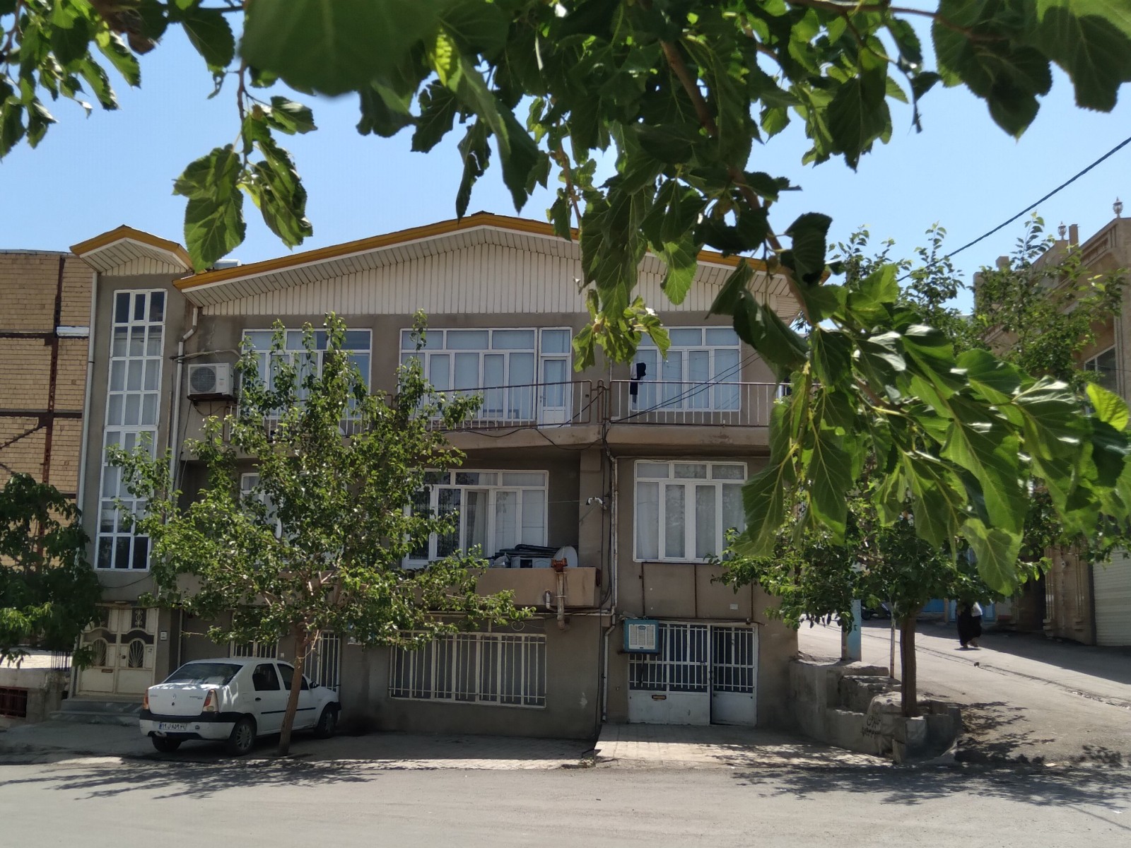 نمای بیرونی ساختمان نمای بیرونی ساختمان