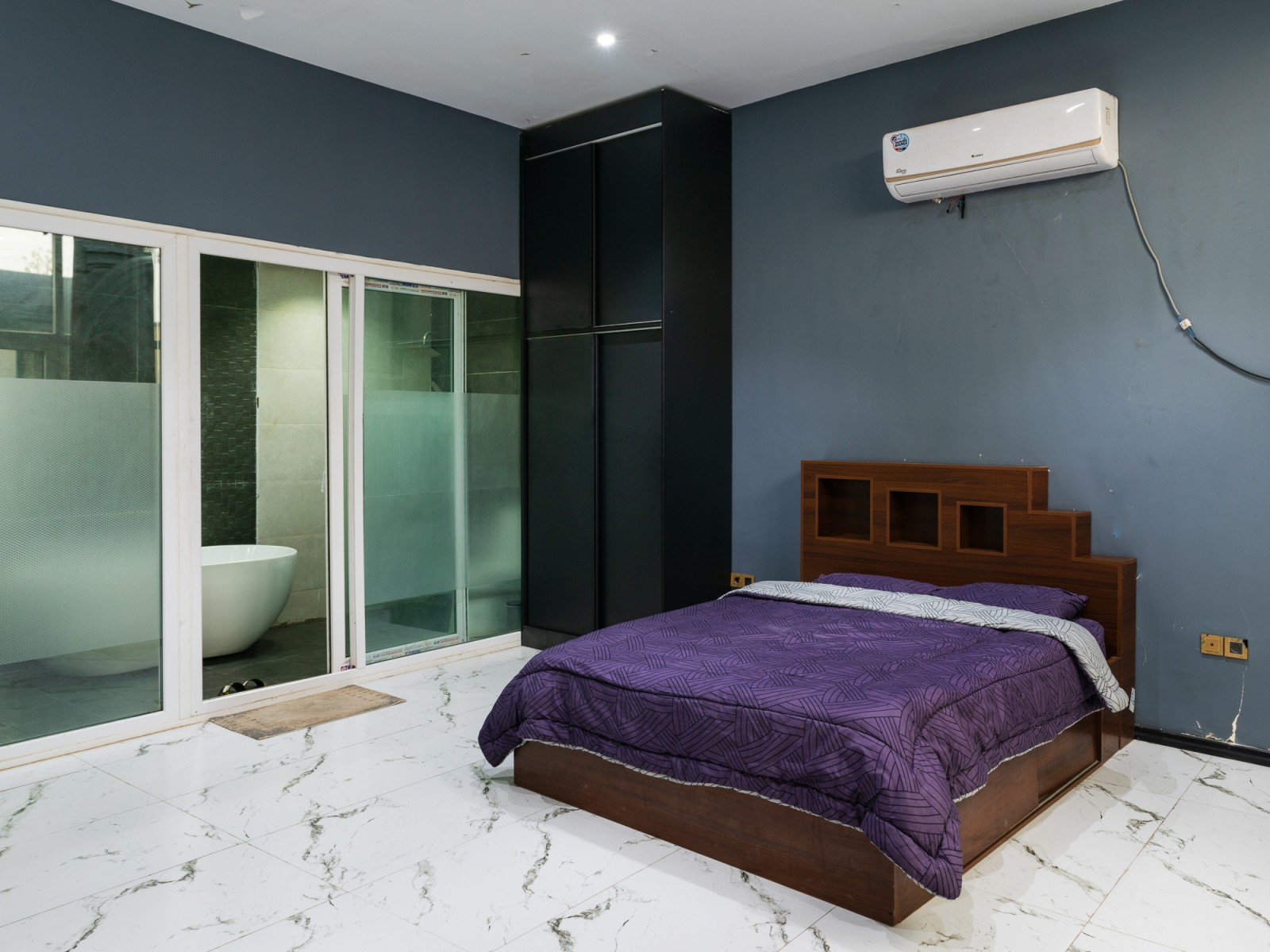 اتاق‌خواب 1