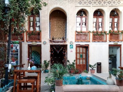 مجموعه اقامتی اشرفیه "اتاق آرشیدا"