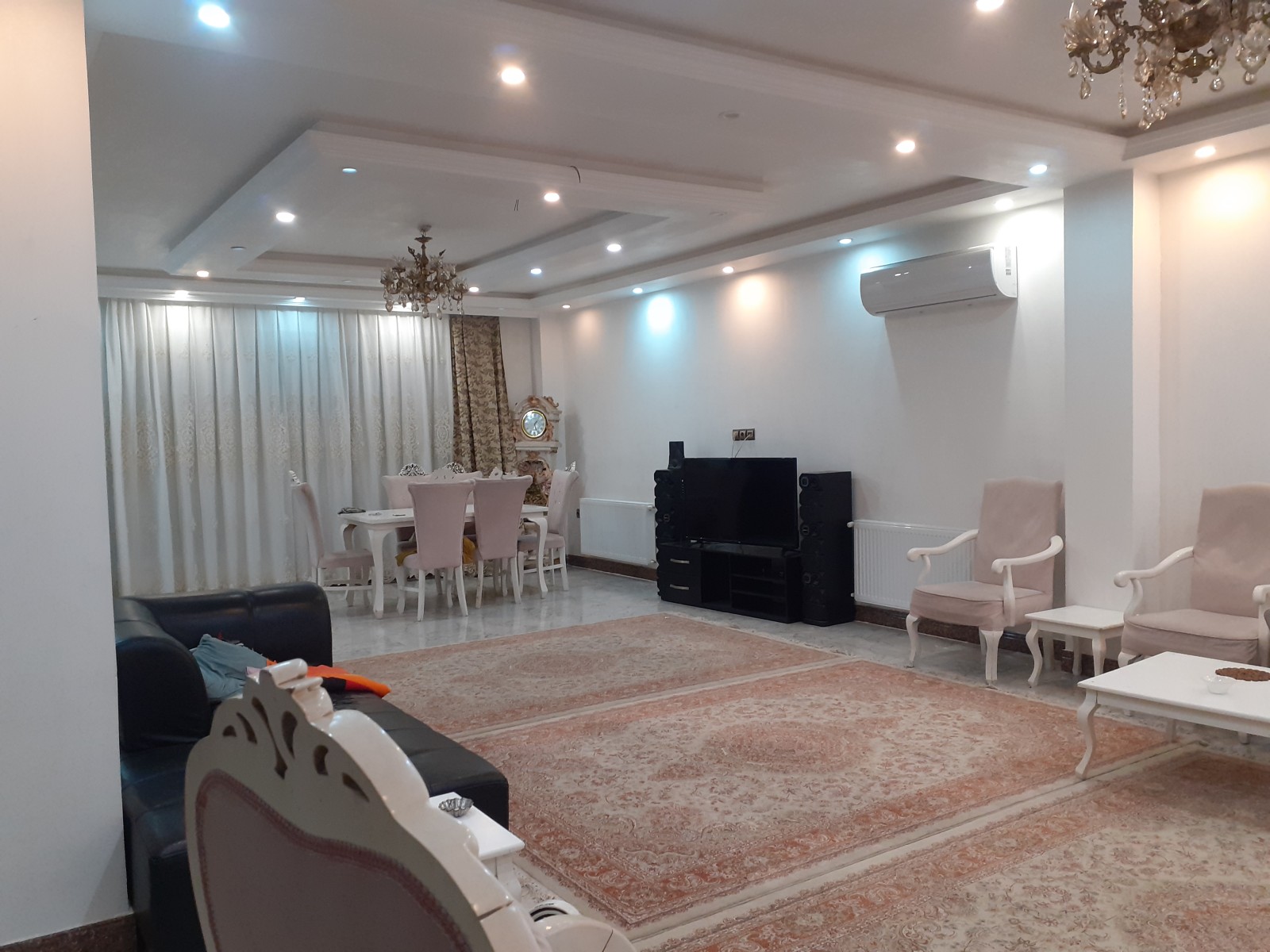 حال وپذیرایی بزرگ حال وپذیرایی بزرگ