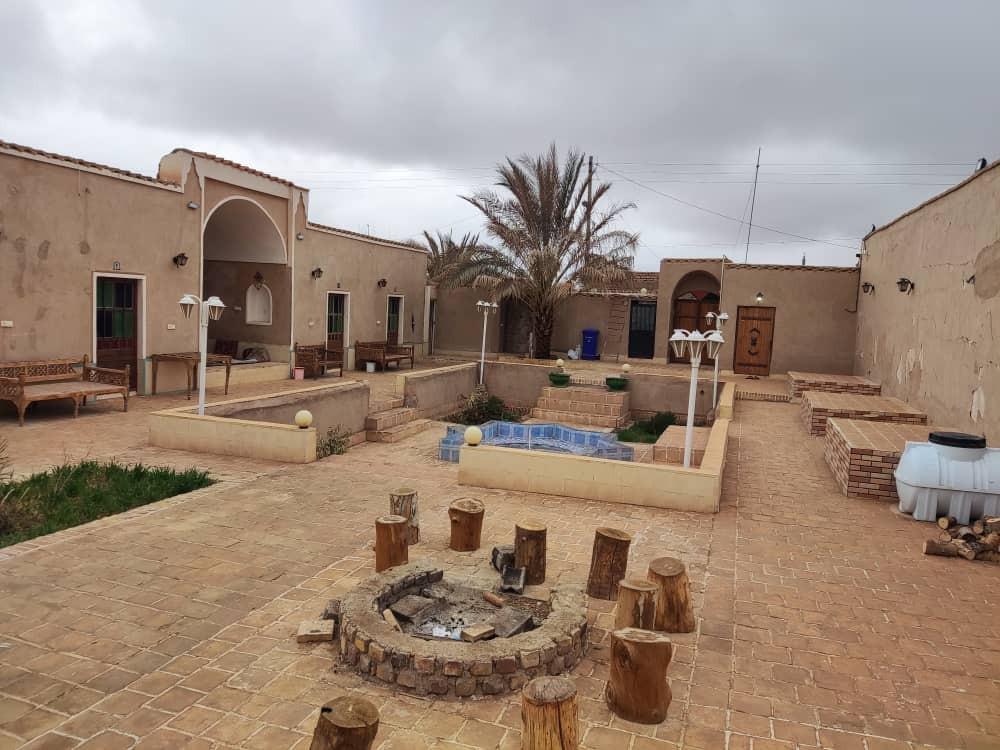 محوطه اقامتگاه