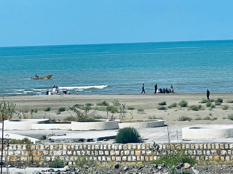 ویواتاق خواب وتراس روبه ساحل