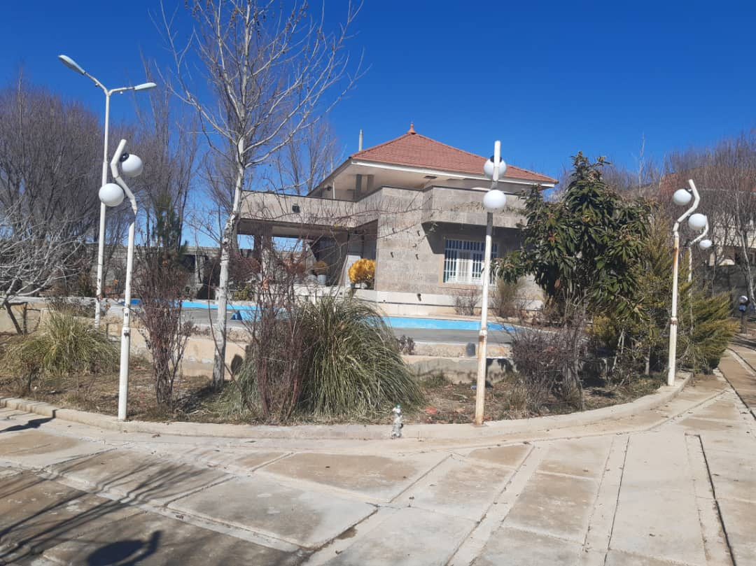حیاط