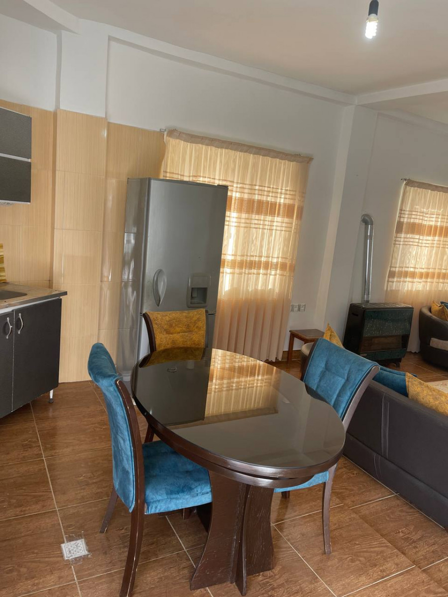 میز غذاخوری میز غذاخوری