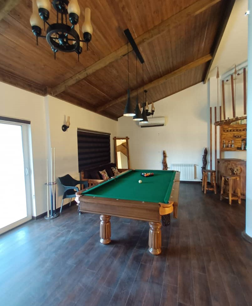 میز بیلیارد طبقه همکف