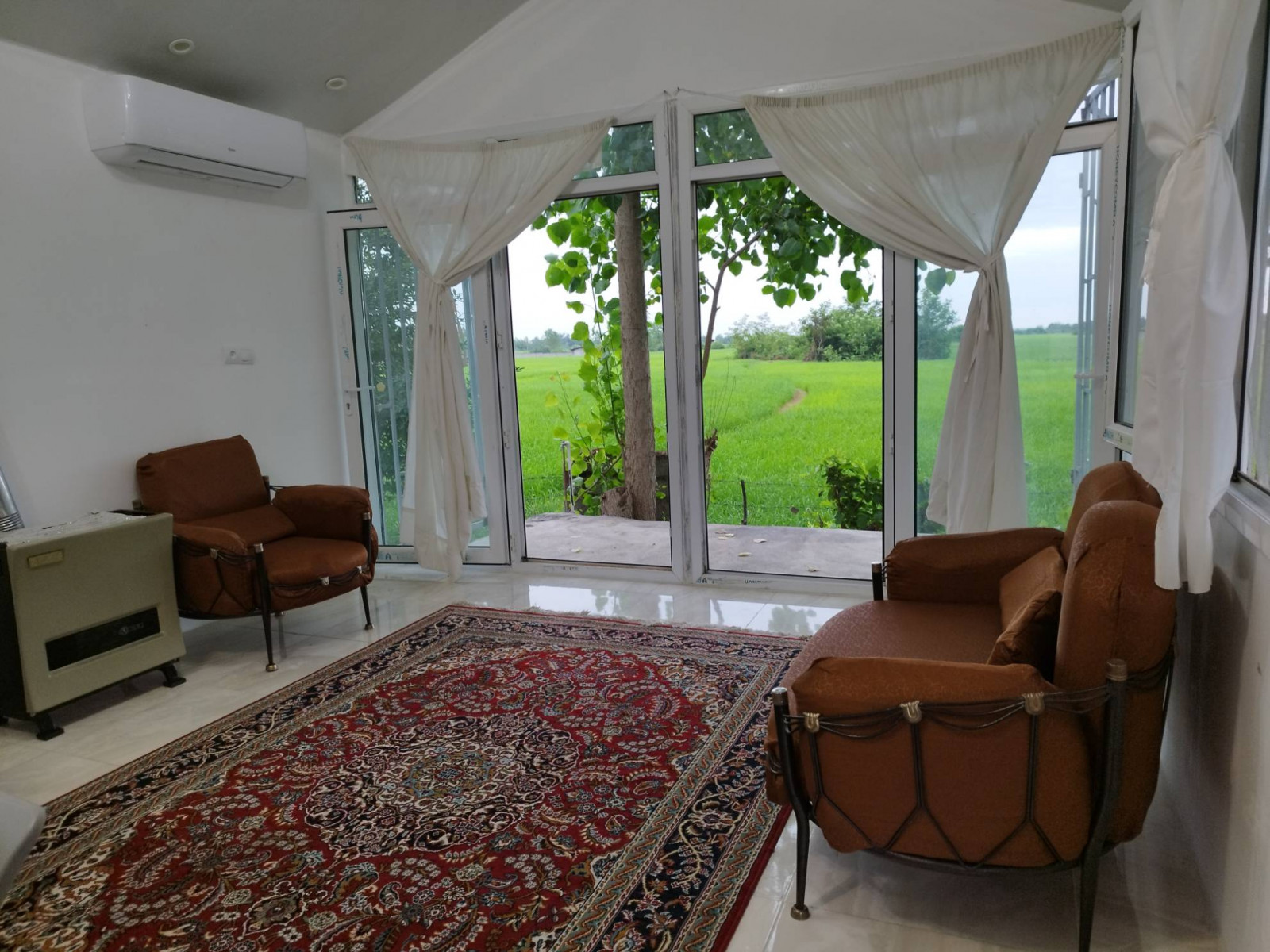 سالن راست سالن راست