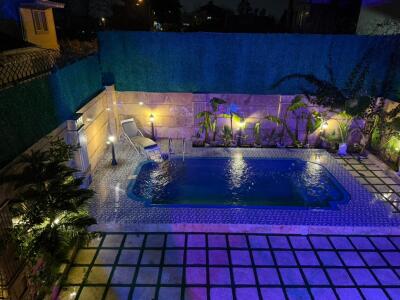 ویلا استخردار آ‌ب‌گرم طاووس با دید ابدی دریا