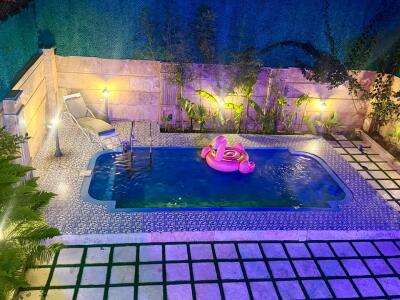 ویلا استخردار آ‌ب‌گرم طاووس با دید ابدی دریا