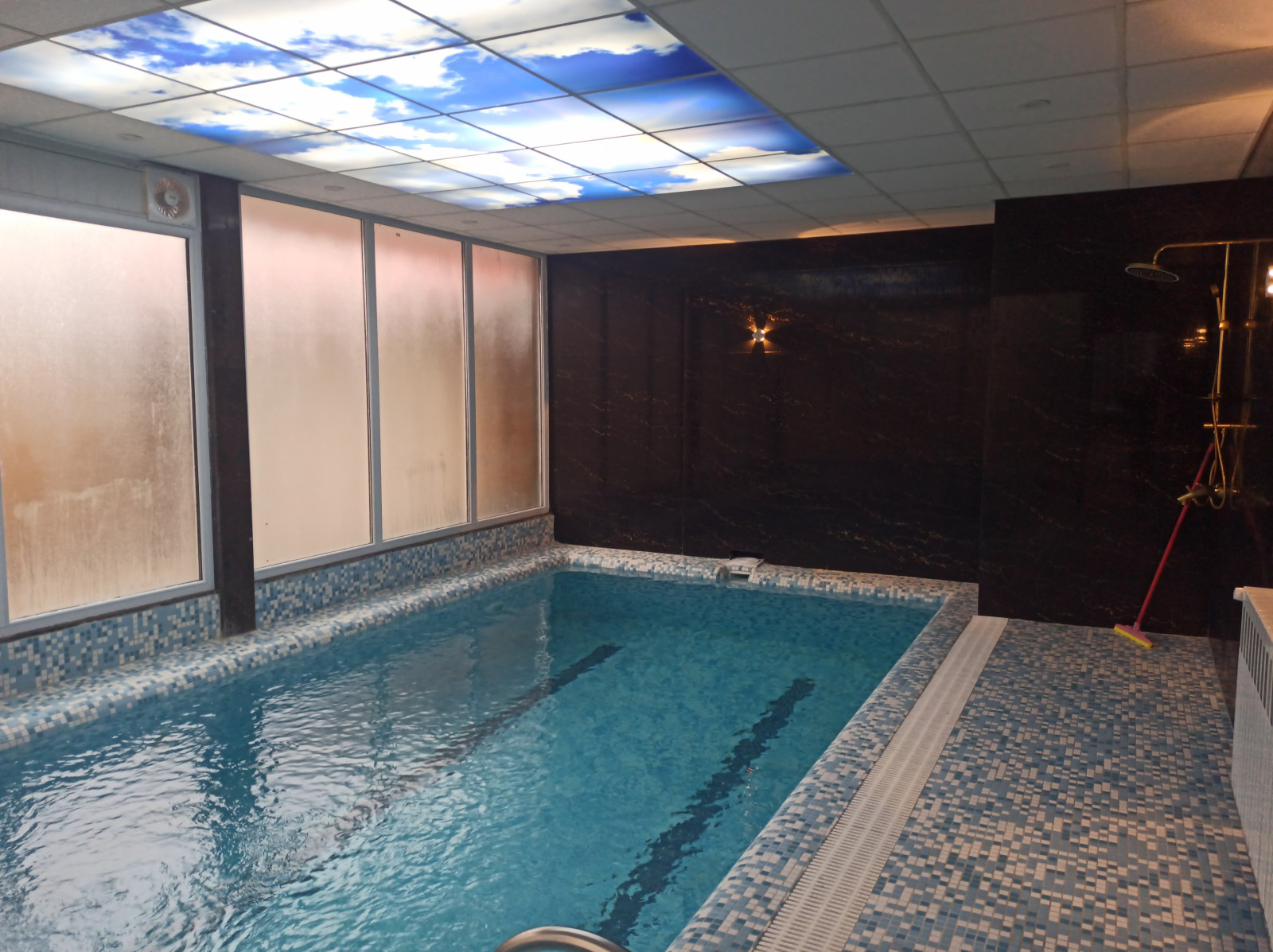 استخر استخر