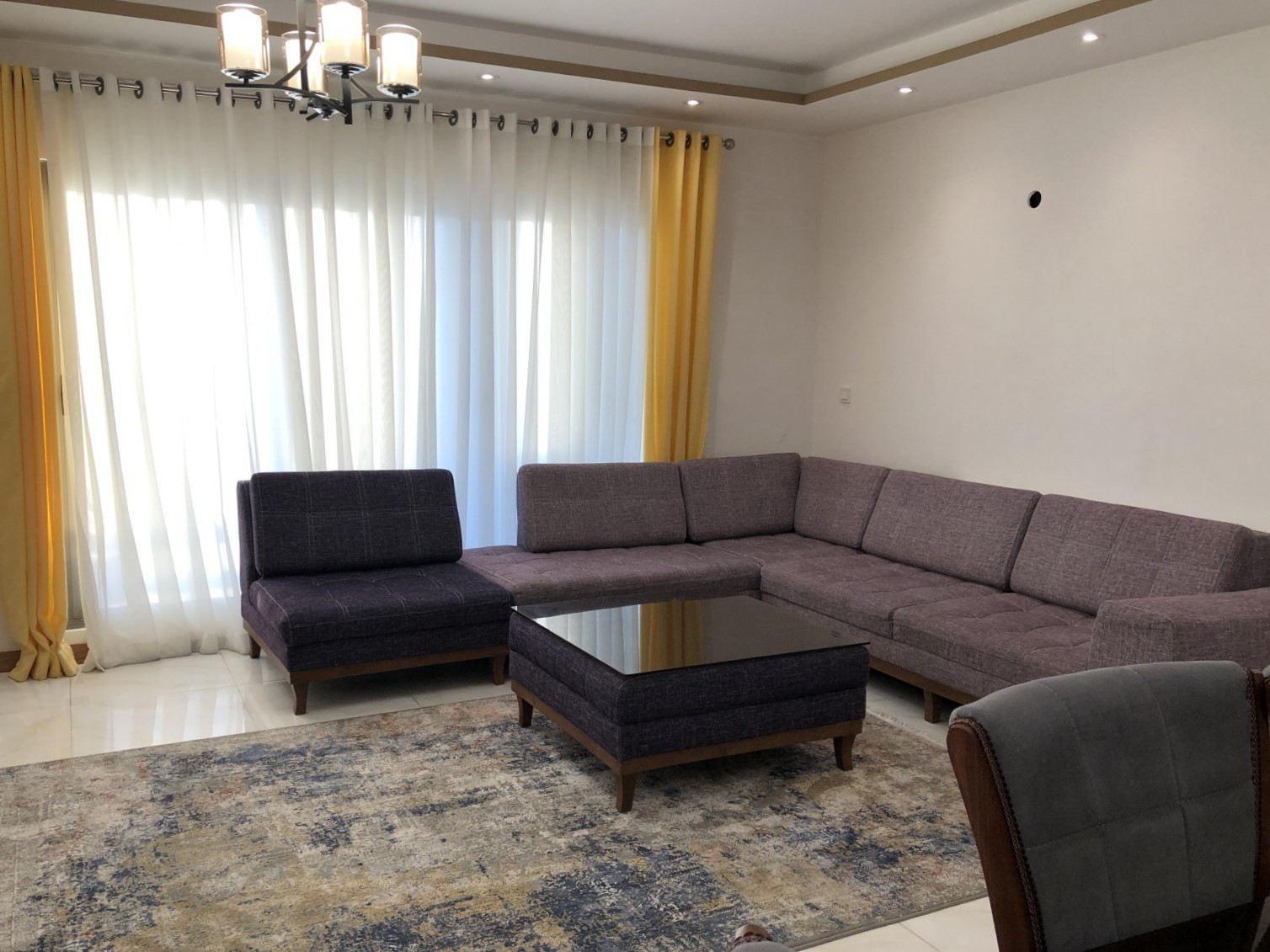 اتاق پذیرایی طبقه اول