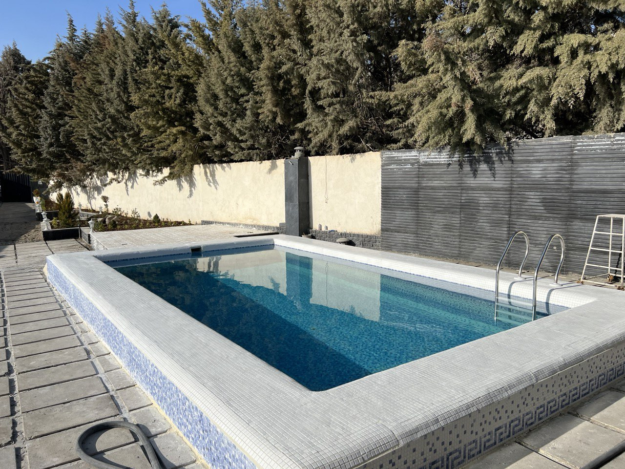 استخر استخر