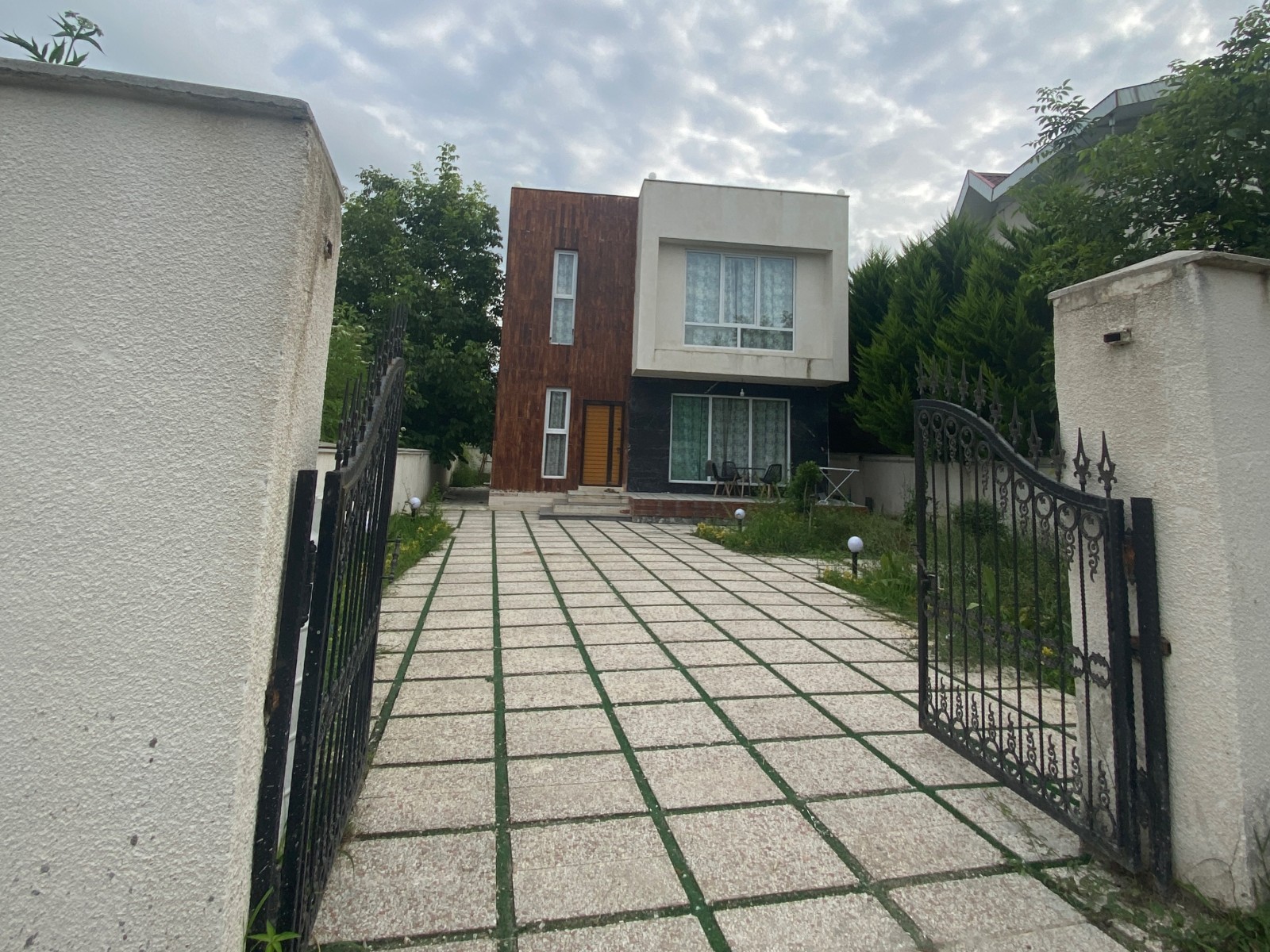 نمای بیرونی ساختمان نمای بیرونی ساختمان