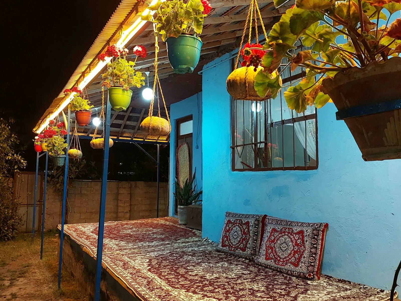 نمای بیرونی ساختمان