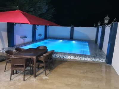 ویلا به همراه استخر آب گرم دو خواب