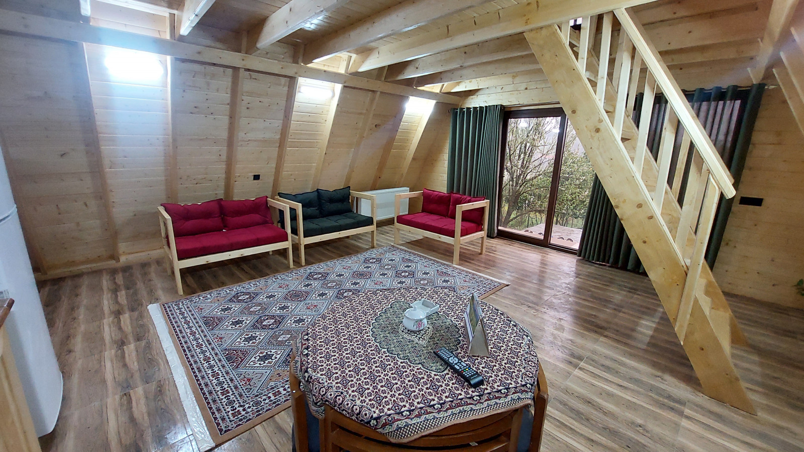 داخل کلبه