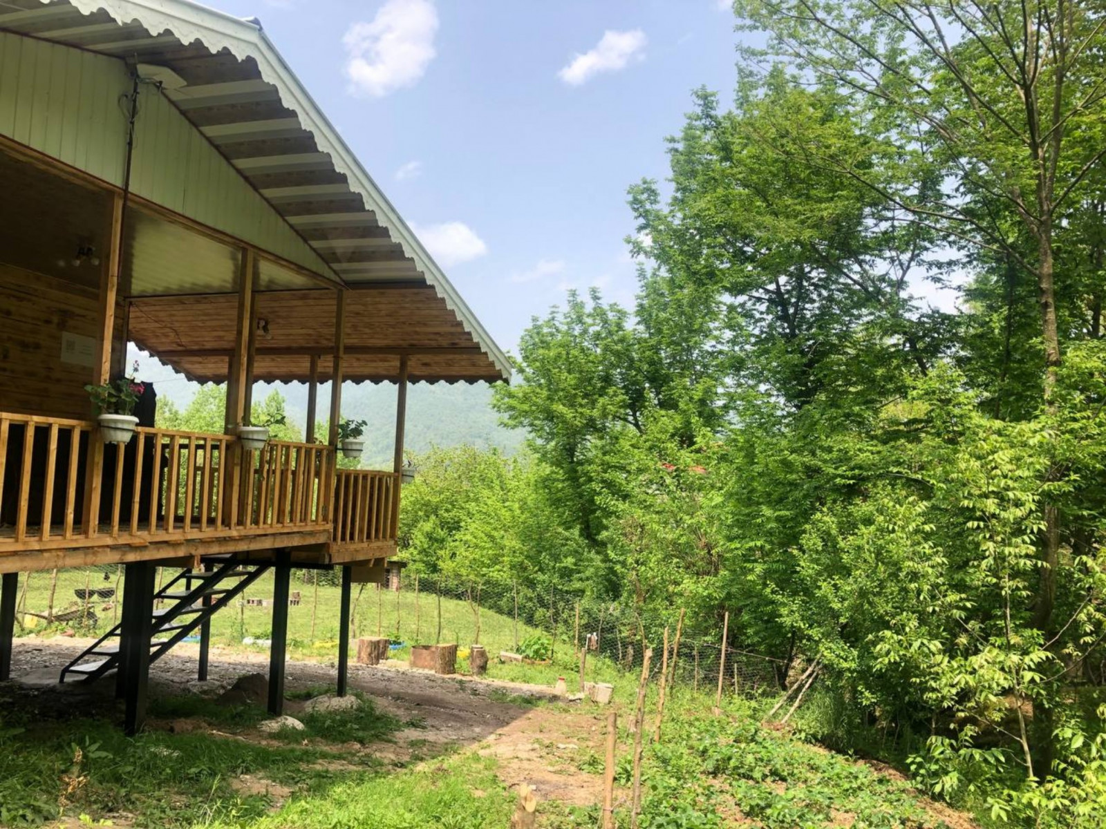 نمای بیرونی ساختمان