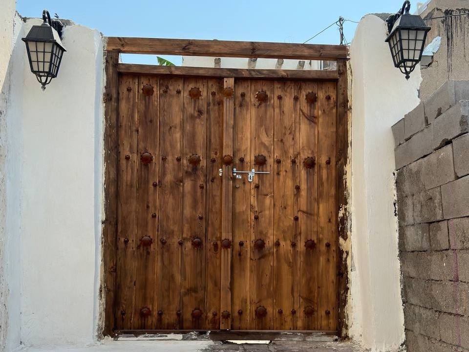 درب ورودی اقامتگاه نور درب ورودی اقامتگاه نور