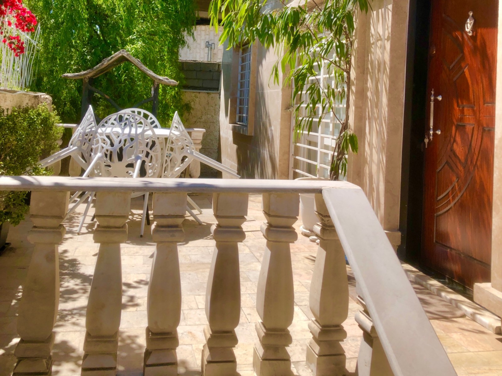 نمای بیرونی ساختمان نمای بیرونی ساختمان