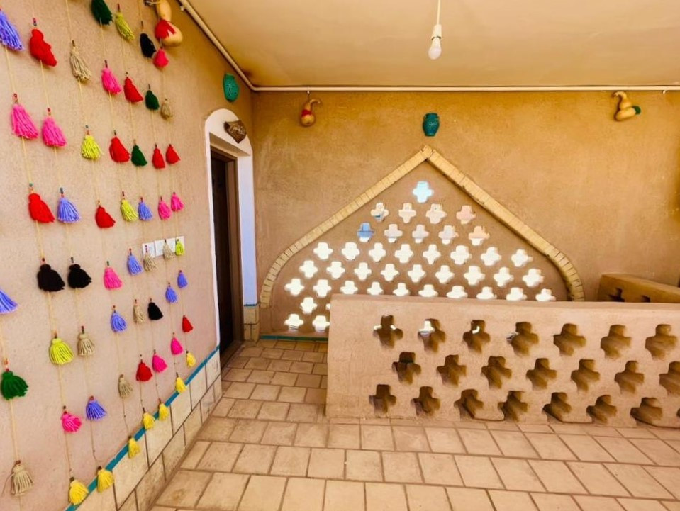طبقه اول مجموعه