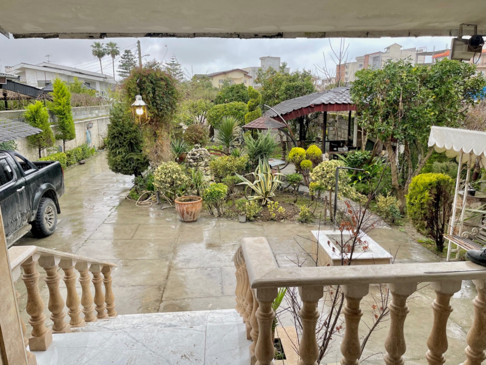 نمای بیرونی ساختمان