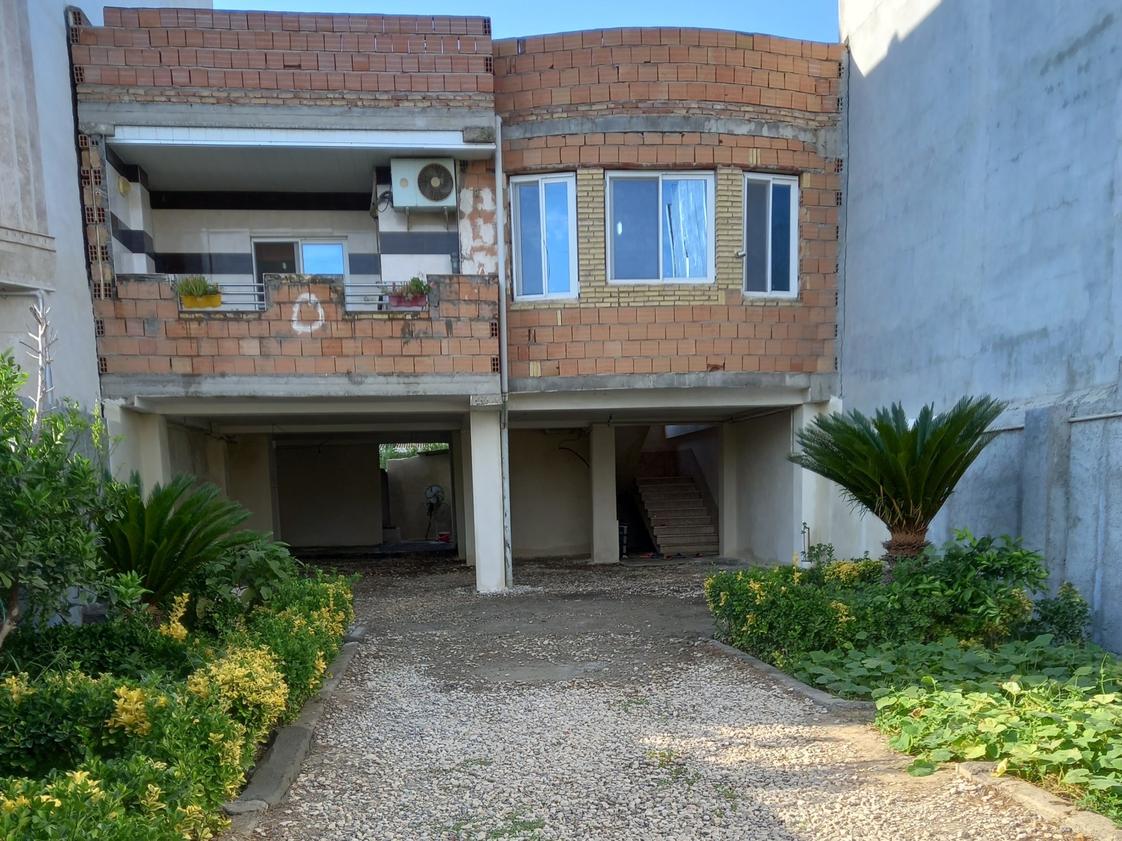 نمای بیرونی ساختمان نمای بیرونی ساختمان