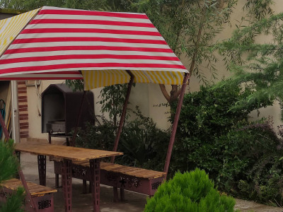 دوبلکس دارای استخر سرپوشیده آبگرم و میز بیلیارد دوبلکس دارای استخر سرپوشیده آبگرم و میز بیلیارد