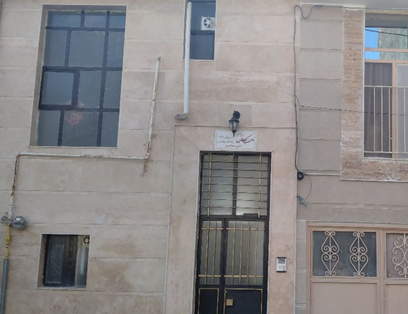 نمای ساختمان