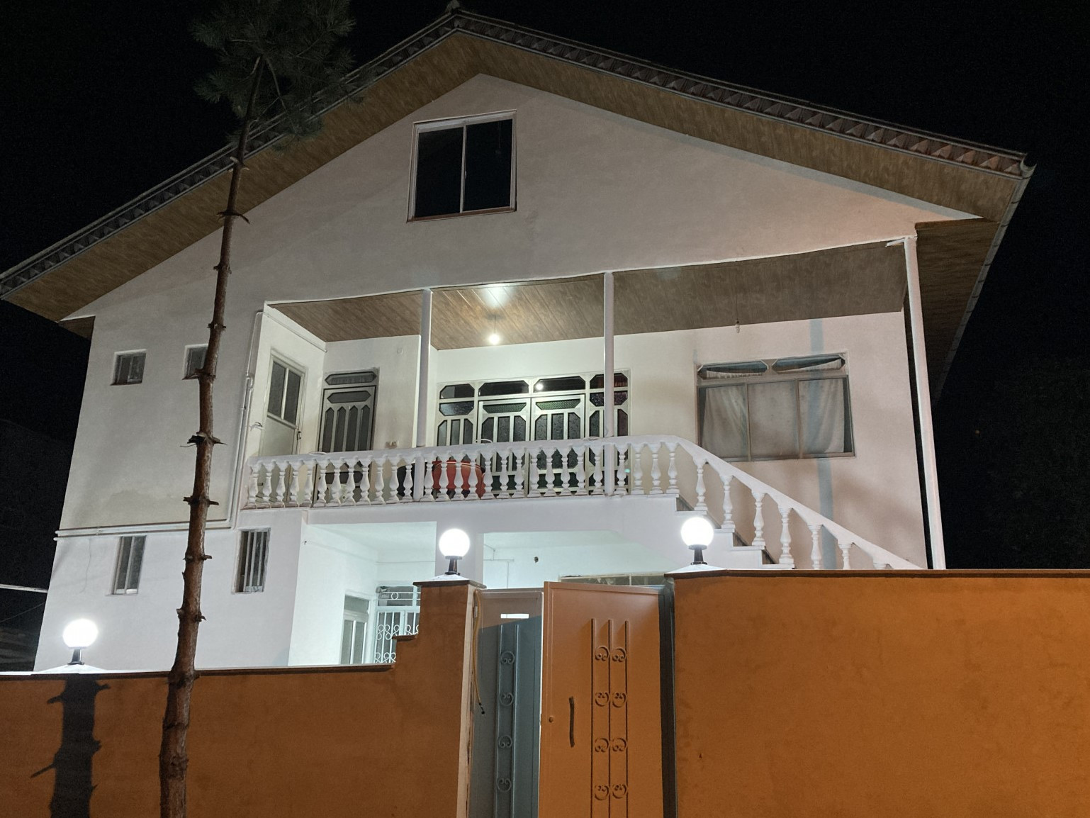 نمای اقامتگاه