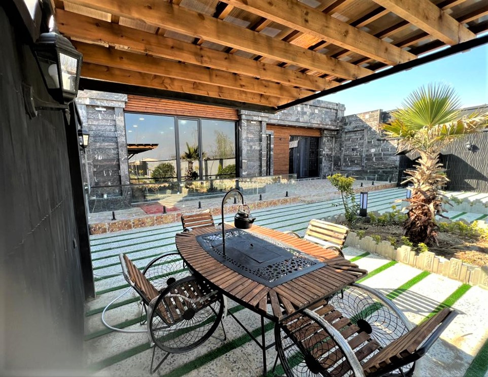 آتشکده و آلاچیق