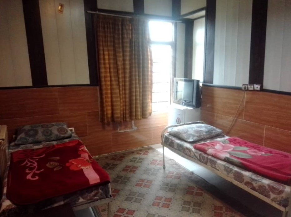 داخل اتاق "دو تخته با حمام و سرویس فرنگی"