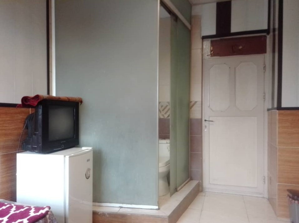 داخل اتاق "دو تخته با حمام و سرویس فرنگی"