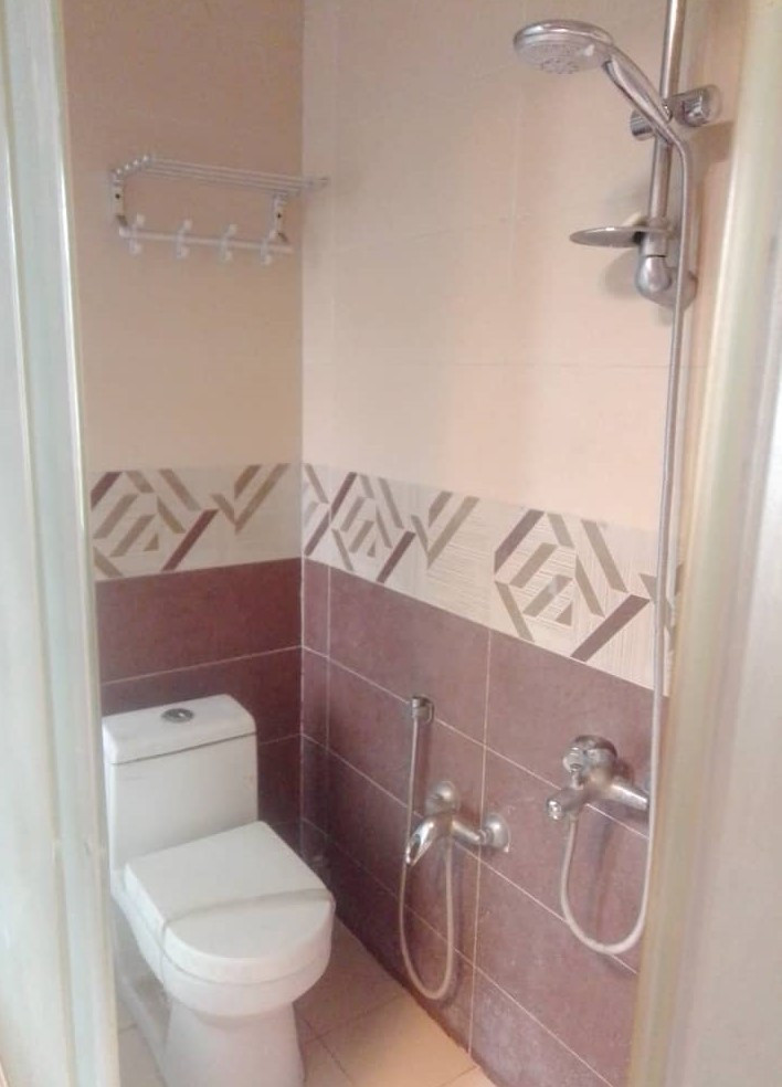 داخل اتاق "دو تخته با حمام و سرویس فرنگی"