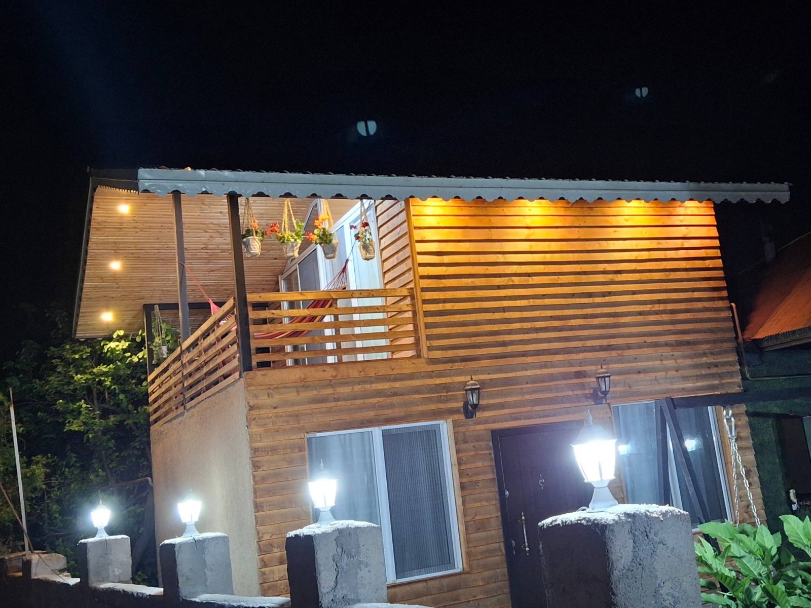 نمای بیرونی ساختمان