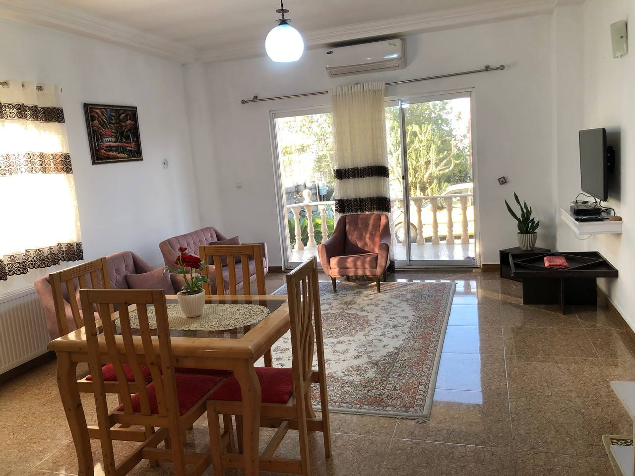 اتاق پذیرایی واحد یک همکف طبقه ی اول