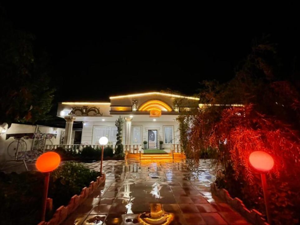 نمای بیرونی ساختمان